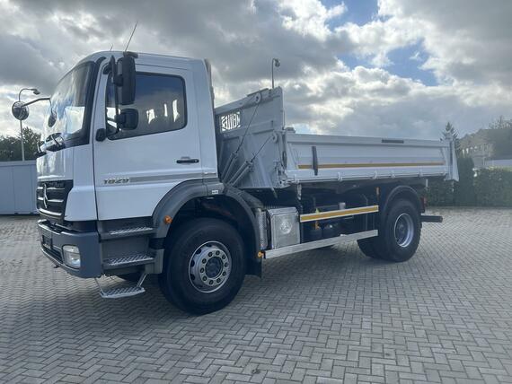MB AXOR 1829 K, třístranný sklápěč