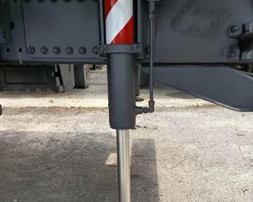 Mercedes 1824 Axor +Terex 165.2E