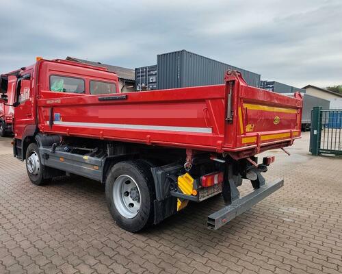Mercedes Atego 1530 třístranný sklápěč