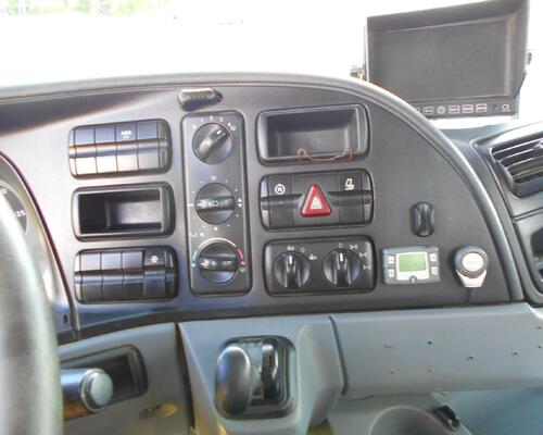 Mercedes Benz Actros 3336 AK domýchávač