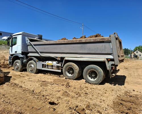 Mercedes-Benz Arocs 3240, sklápeč 8x4