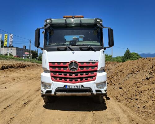 Mercedes-Benz Arocs 3240, sklápeč 8x4