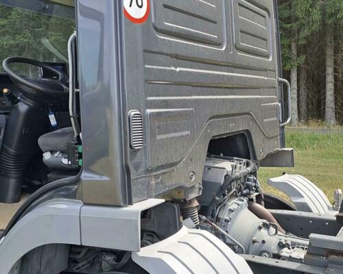 Mercedes Benz Atego 1218 hákový kontajner