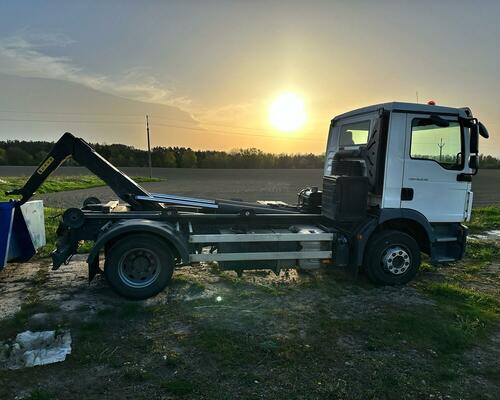 Nákladní automobil MAN TGM 12.290 kontejnerový nosič