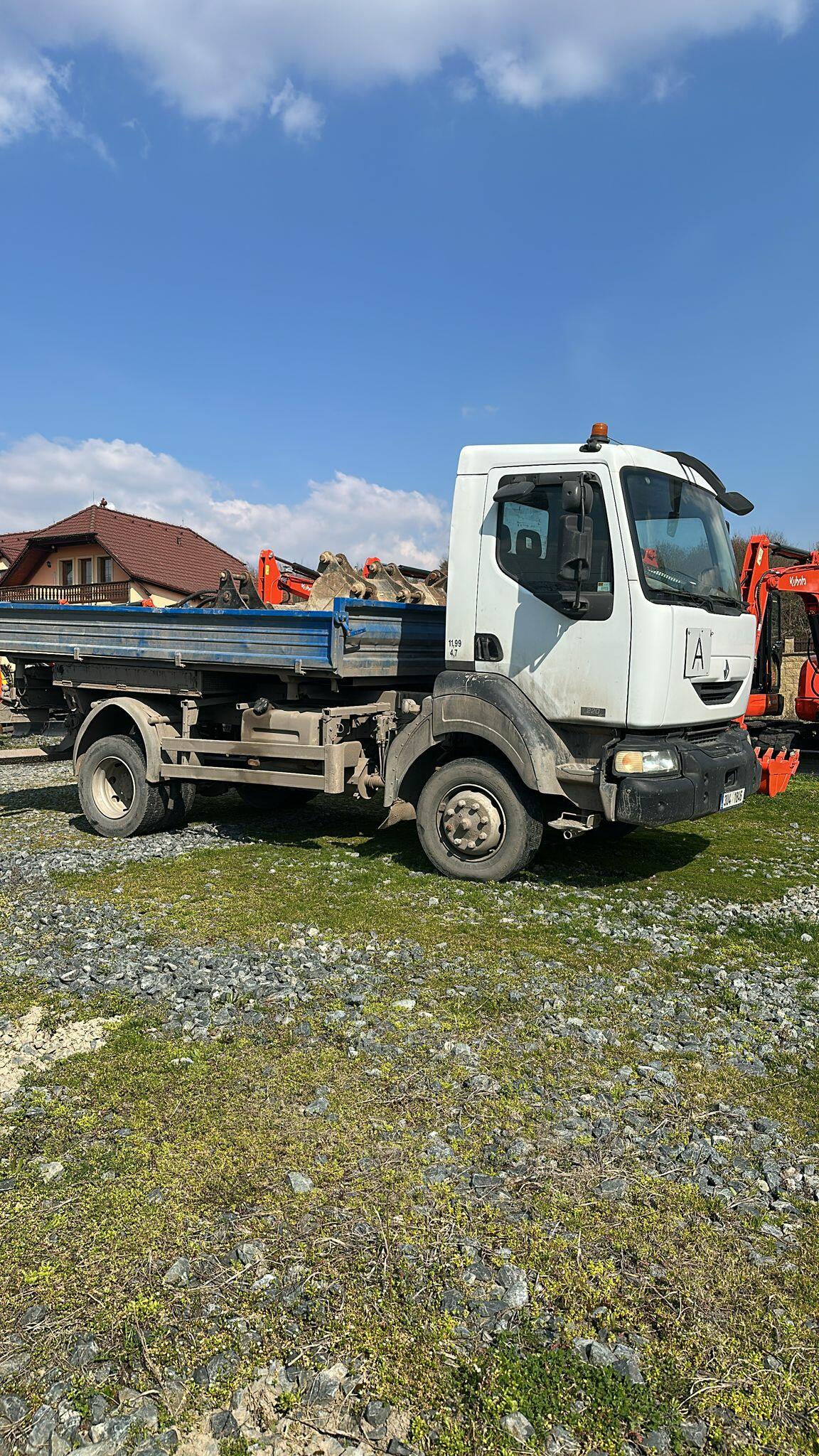 RENAULT MIDLUM SKLÁPĚČ 4x4