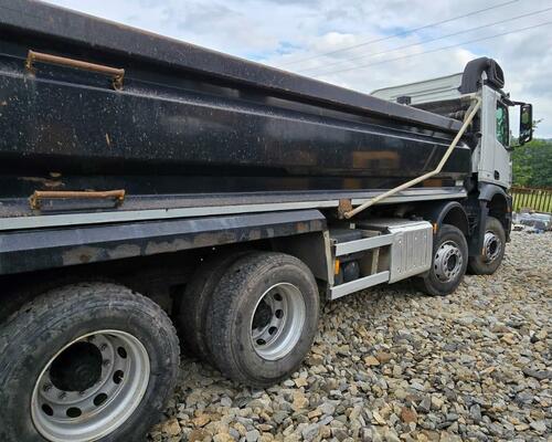 Sklápěč Mercedes-Benz Arocs 3240, 2015, 8x4, 352.062 km