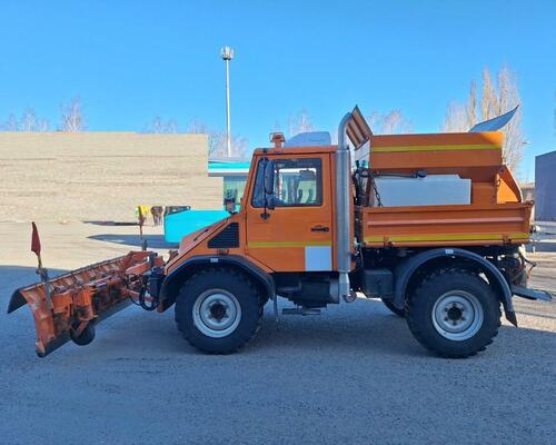 SKLÁPĚČ MERCEDES - BENZ UNIMOG U 90 TURBO+SYPAČ A RADLICE