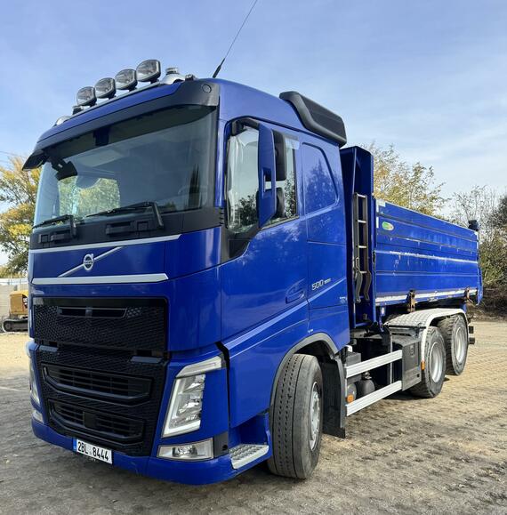 Sklápěč VOLVO FH 500 6x4 se zvedací nápravou / S3 Bordmatic / komplet na vzduchu / tažné na 31 t / souprava 50 t