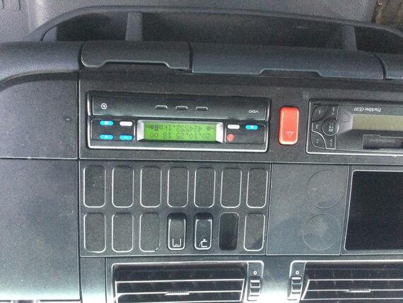 Tachograf - analogový - 24V - na kolečka - klasika - šuplík