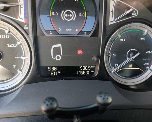 Tatra Phoenix 6x6 480 ps třístranný sklápěč Bordmatic