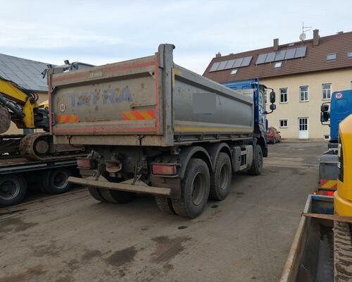 Tatra Phoenix 6x6 třístranný sklápěč
