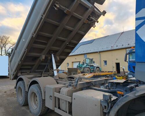 Tatra Phoenix 6x6 třístranný sklápěč