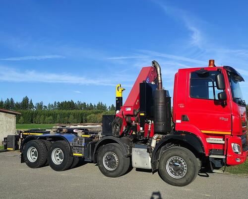 TATRA Phoenix 8x6 - nosič kontejnerů + SILNÁ hydraulická ruka