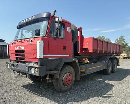 Tatra T815