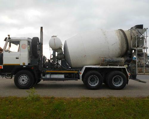 Tatra T815 6x6 domýchávač
