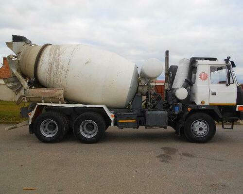 Tatra T815 6x6 domýchávač