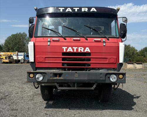Tatra T 815