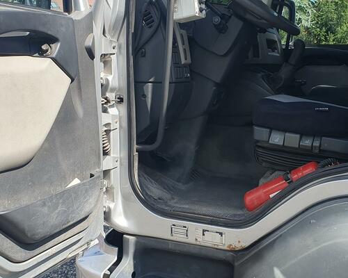 Volvo FL 240 nosič konterů