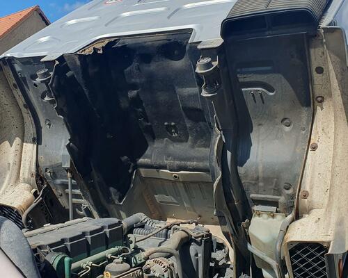 Volvo FL 240 nosič konterů