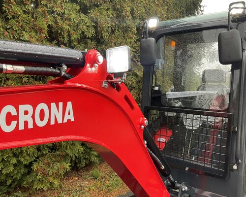 Bagr CR26C s vyhřívanou kabinou, Kubota motor