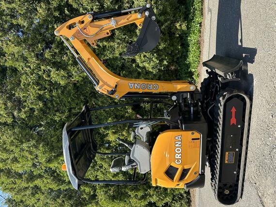 Bagr CRONA CR18 s motorem KUBOTA s kabinou