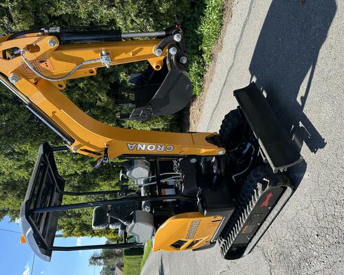 Bagr CRONA CR18 s motorem KUBOTA s kabinou