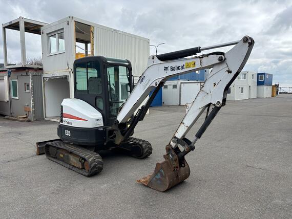 Bobcat E35