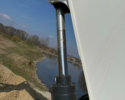 Bobcat E85