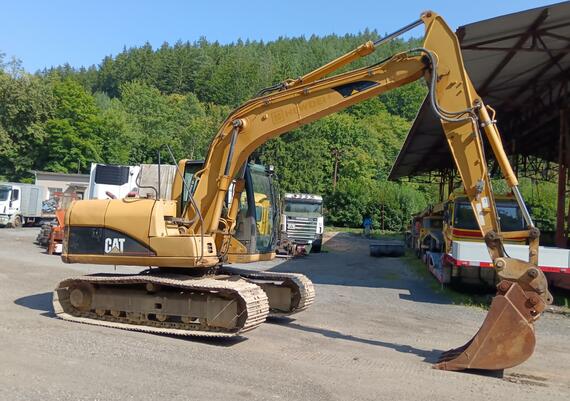 CAT 312 pásový bagr 