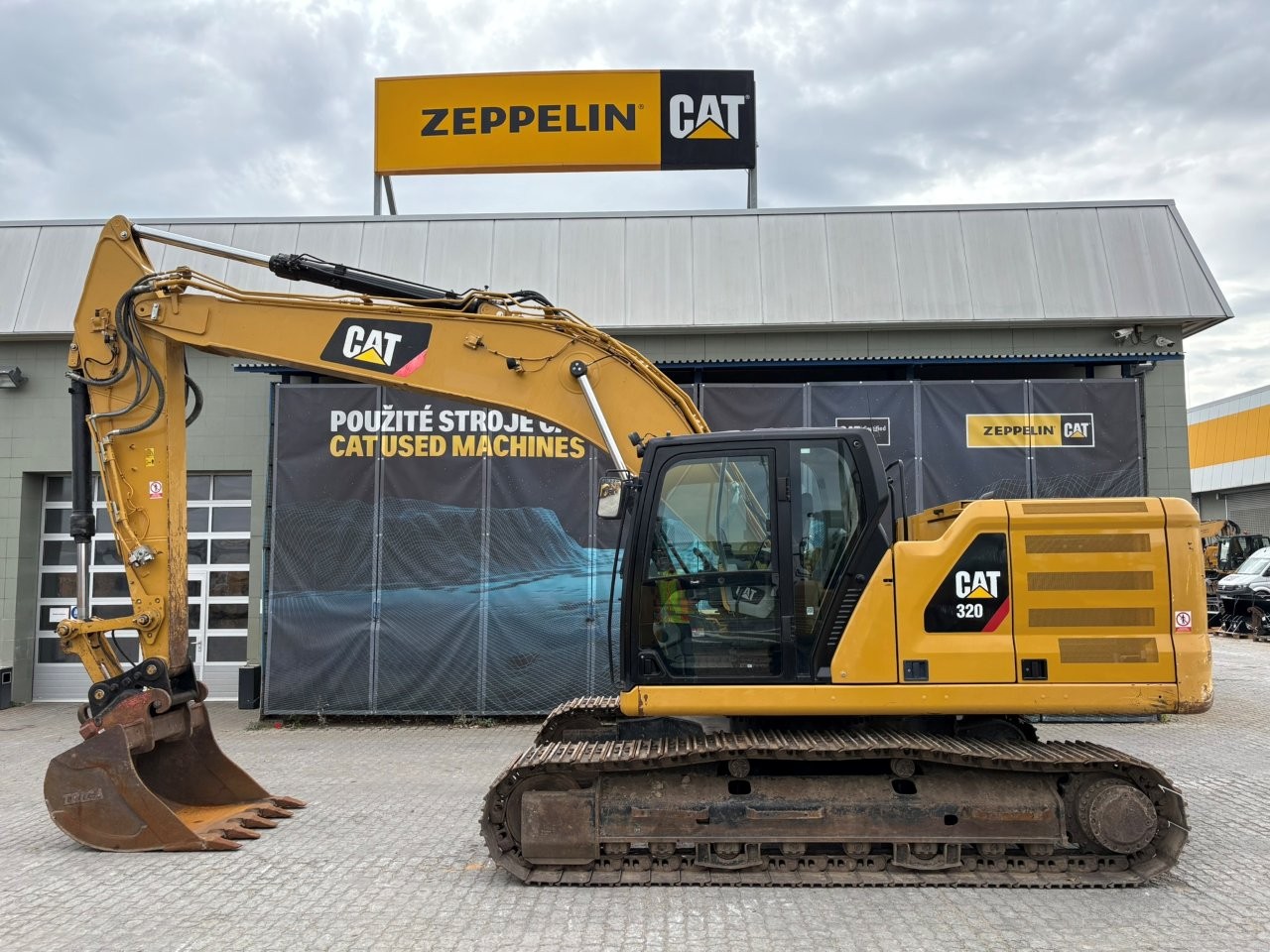 Caterpillar 320