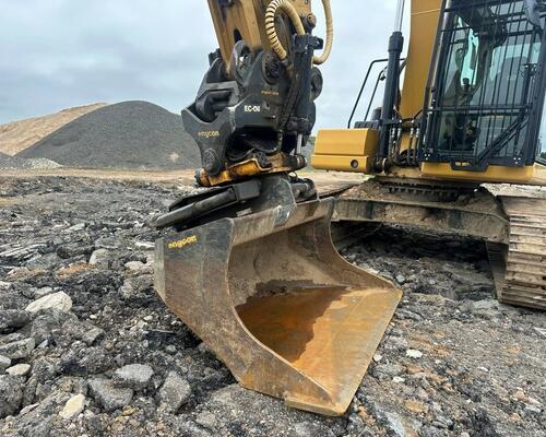 Caterpillar 323
