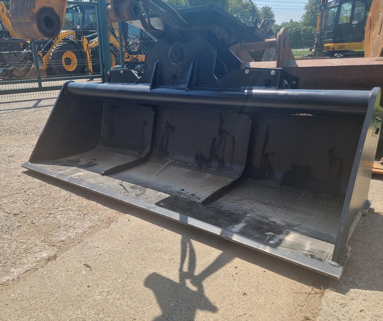 Hydraulická svahovka 2100mm na 18-22t (JCB, CAT,  atd.)