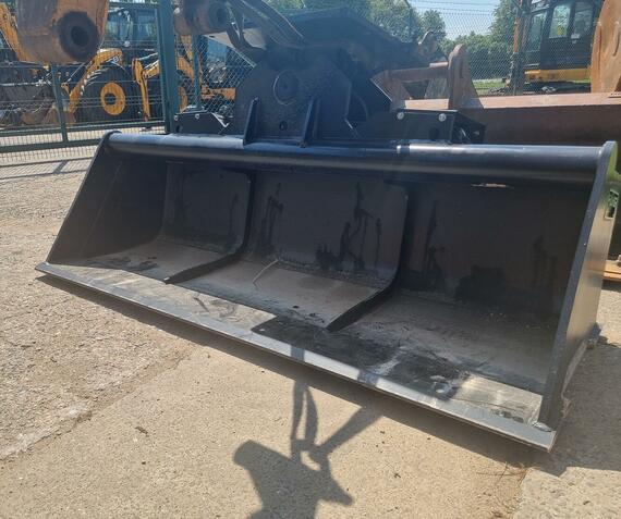 Hydraulická svahovka 2100mm na 18-22t (JCB, CAT,  atd.)