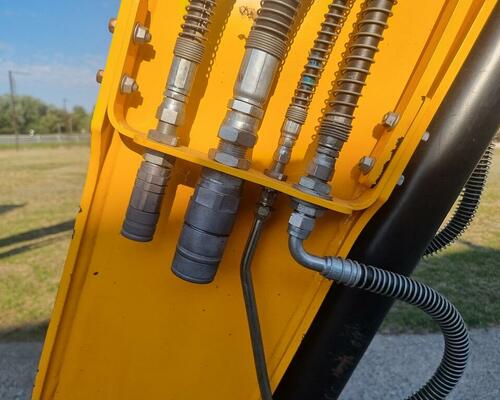 JCB 100C - pouze 2250mth, extra široké 600mm pásy, TOP stav