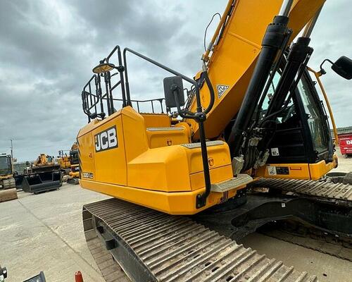 JCB 220X 2021 LC 4F -  3500mth - TOP stav