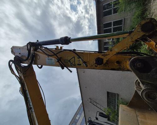 JCB JS130LC PÁSOVÉ RYPADLO 