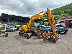 JCB JS 130 PÁSOVÝ BAGR