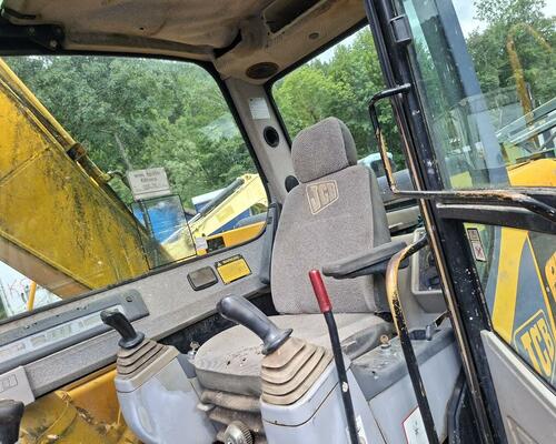JCB JS 130 PÁSOVÝ BAGR