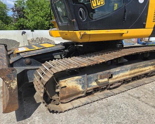 JCB JZ 235 LC