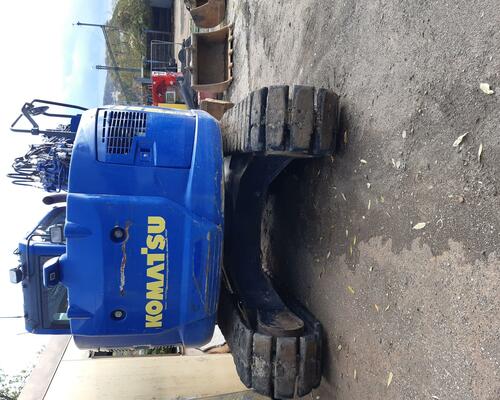 Komatsu PC138-10