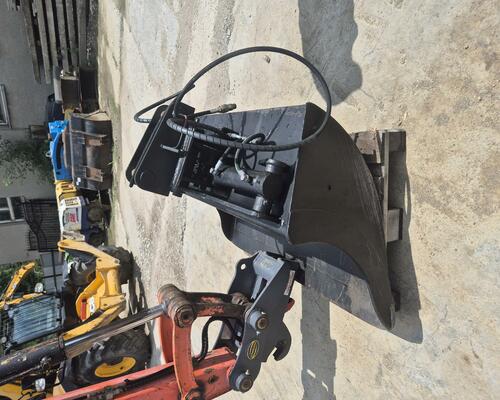 KUBOTA KX080-4