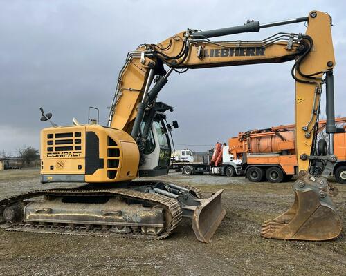 LIEBHERR R 924 LITRONIC COMPACT+ 2 X PODKOPOVÁ LŽÍCE 