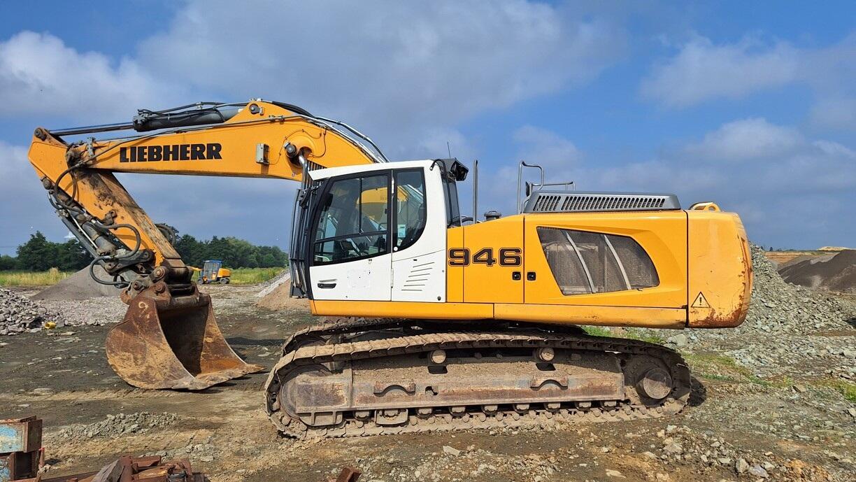 Liebherr R 946