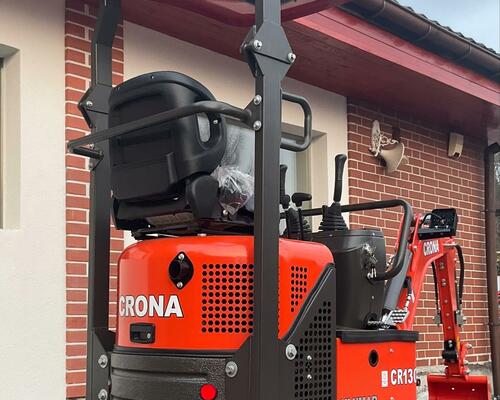 Minibagr CR13OH, bagr tříválec