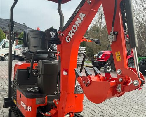 Minibagr CR13OH, bagr tříválec