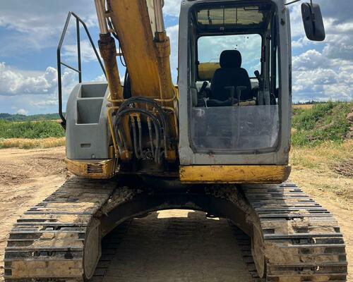 NEW HOLLAND E135SR – 1ES