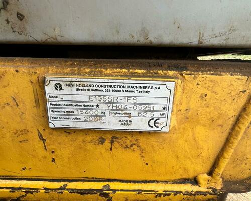 NEW HOLLAND E135SR – 1ES