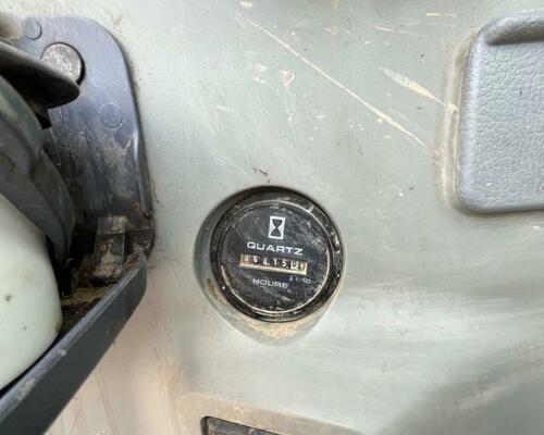 NEW HOLLAND E135SR – 1ES