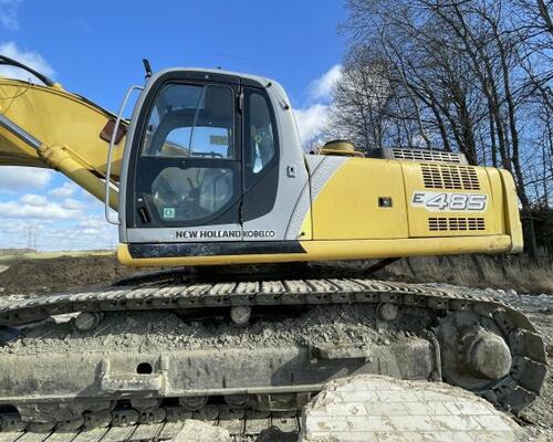 New Holland E 485 Kobelco