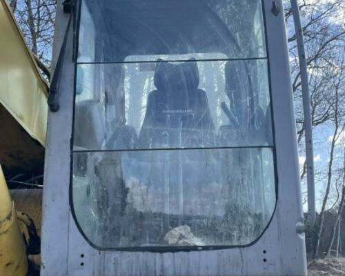 New Holland E 485 Kobelco